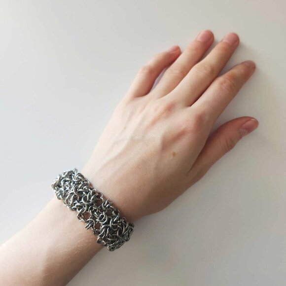 Medieval Gothic Grunge chunky silver chainmail bracelet - Picture 8 of 14